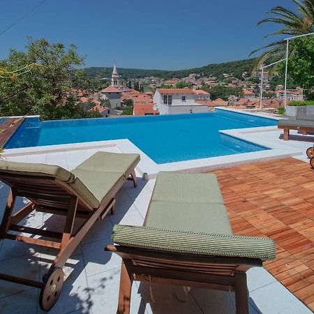 Villa Tota Glamur เยลซา ภายนอก รูปภาพ