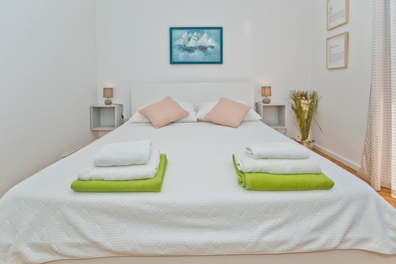 Villa Tota Glamur เยลซา ภายนอก รูปภาพ