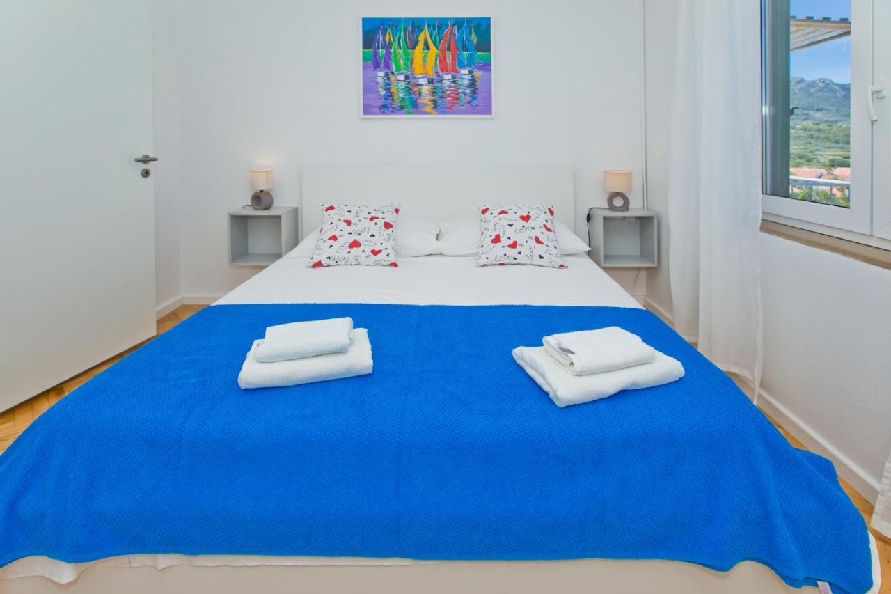Villa Tota Glamur เยลซา ภายนอก รูปภาพ