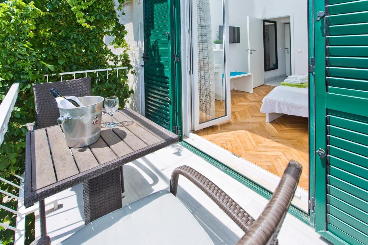 Villa Tota Glamur เยลซา ภายนอก รูปภาพ