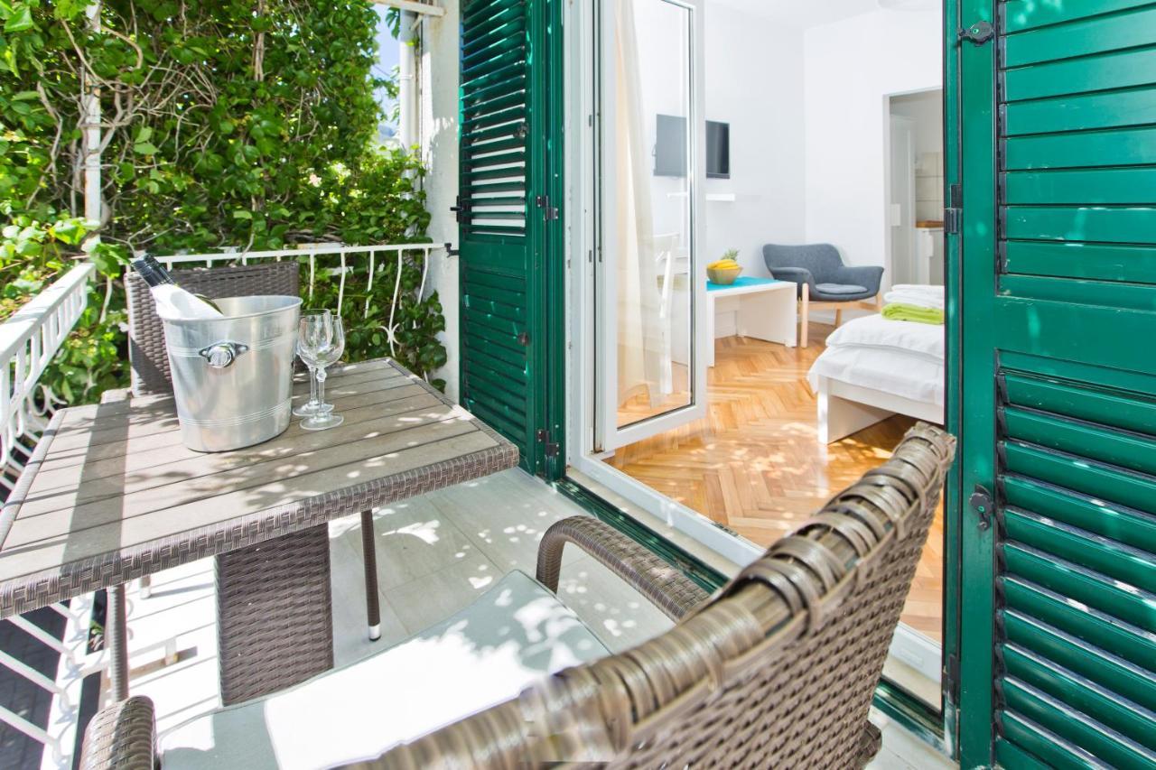 Villa Tota Glamur เยลซา ภายนอก รูปภาพ