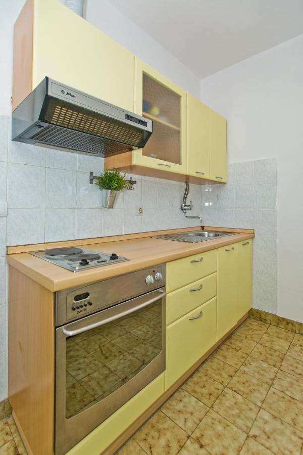 Villa Tota Glamur เยลซา ภายนอก รูปภาพ