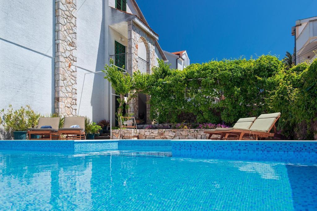 Villa Tota Glamur เยลซา ภายนอก รูปภาพ
