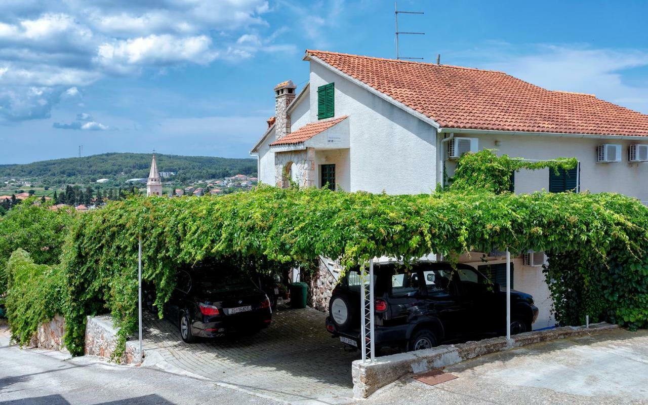 Villa Tota Glamur เยลซา ภายนอก รูปภาพ